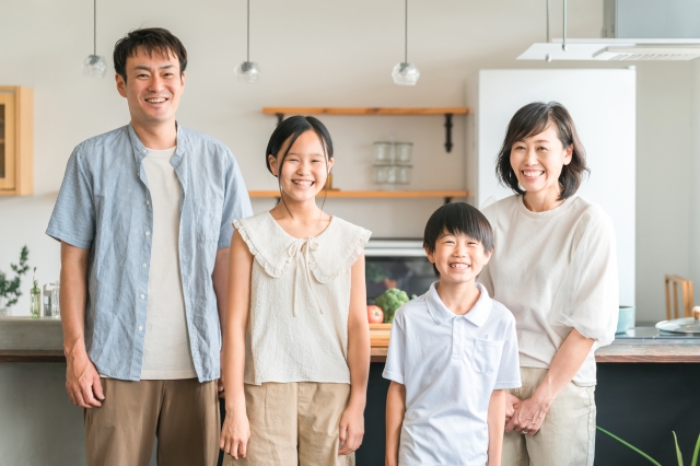 ご家族で住まいを検討するイメージ